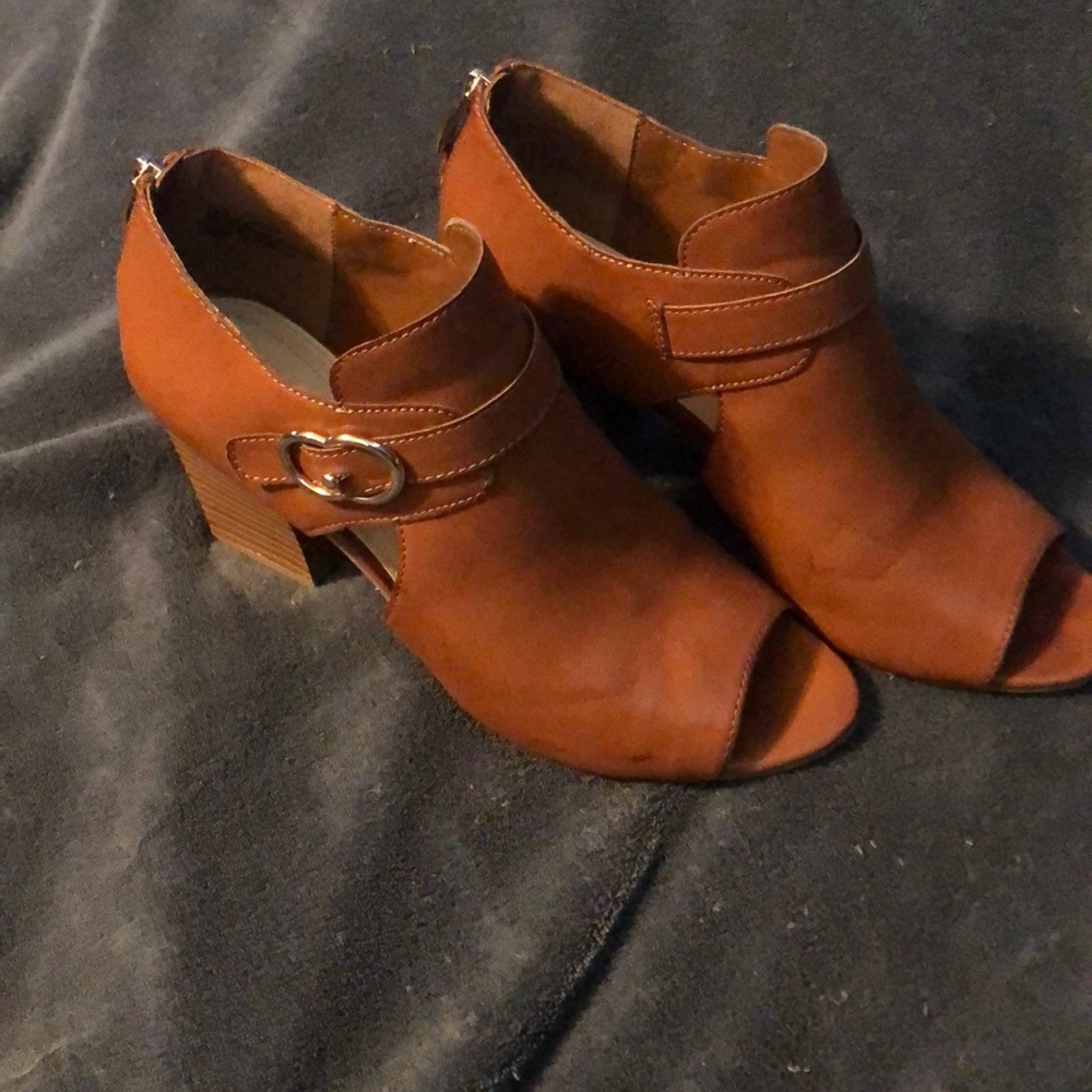 Liz Claiborne LC Pierce Shoes